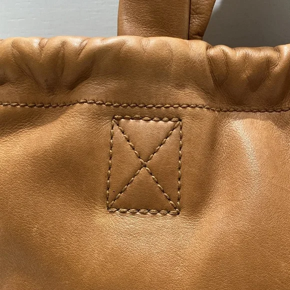 MADEWELL “The Piazza” Soft Tan Leather Tote/ Crossbody Bag - Picture 3 of 16
